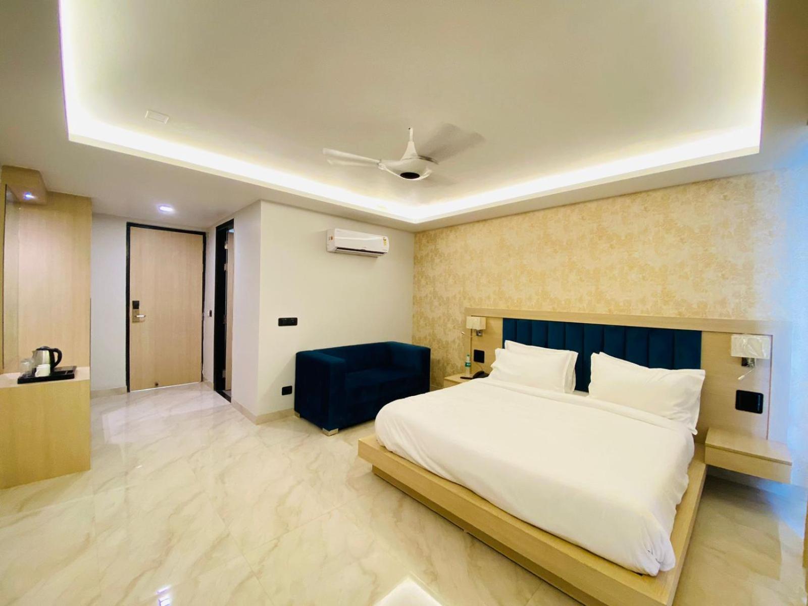 Hotel Holiday Grand Greater Noida Extérieur photo