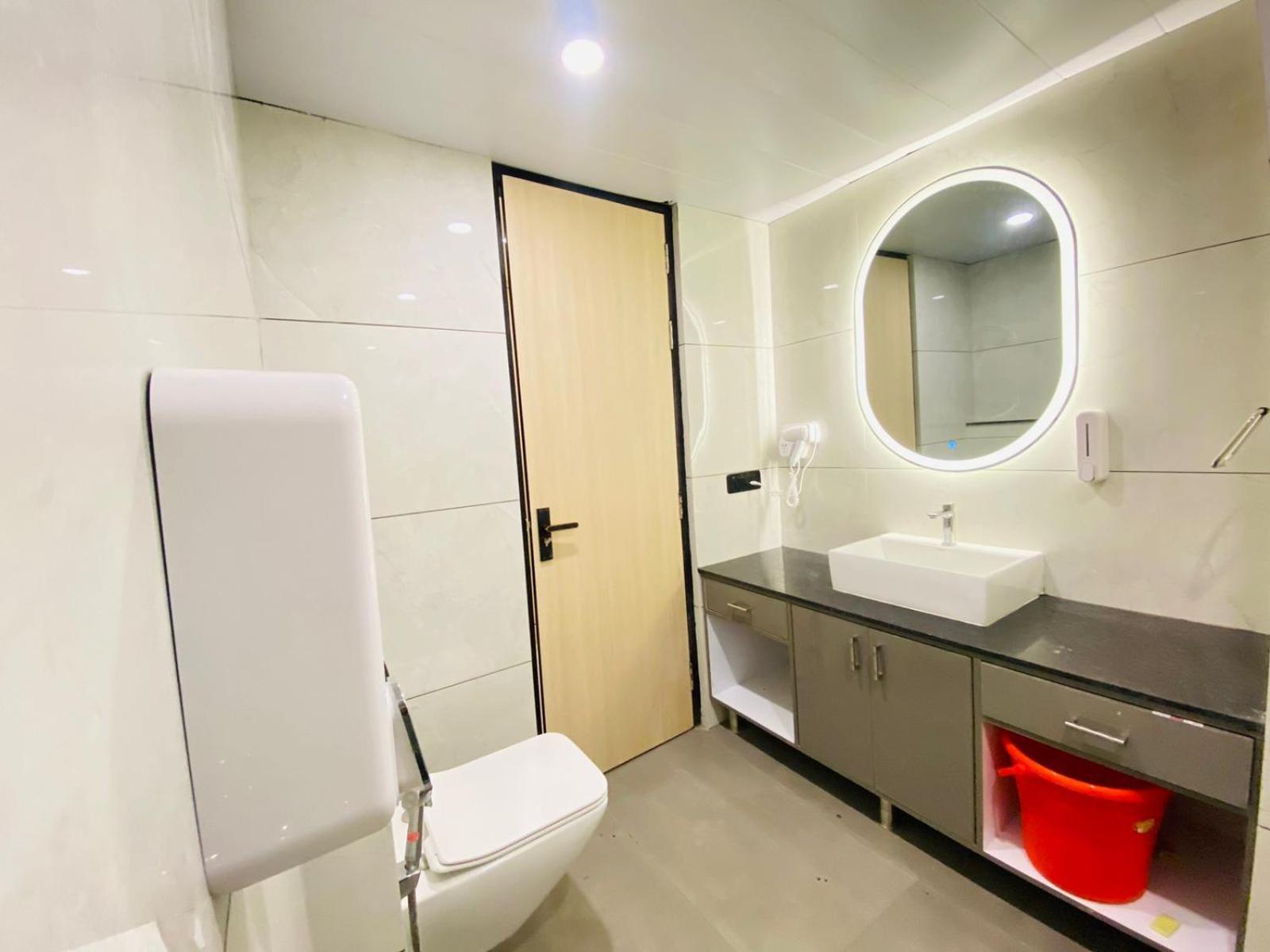 Hotel Holiday Grand Greater Noida Extérieur photo