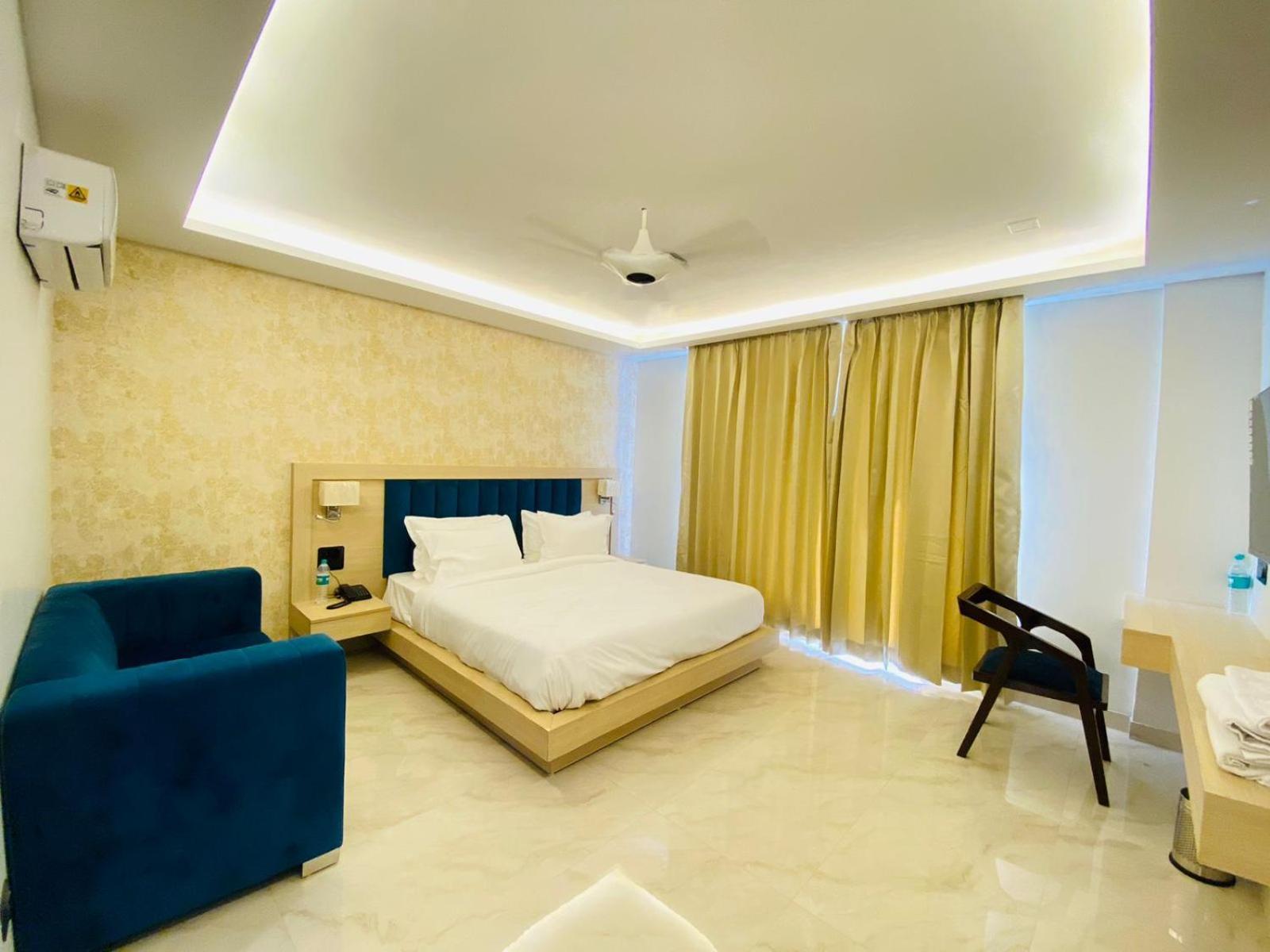 Hotel Holiday Grand Greater Noida Extérieur photo