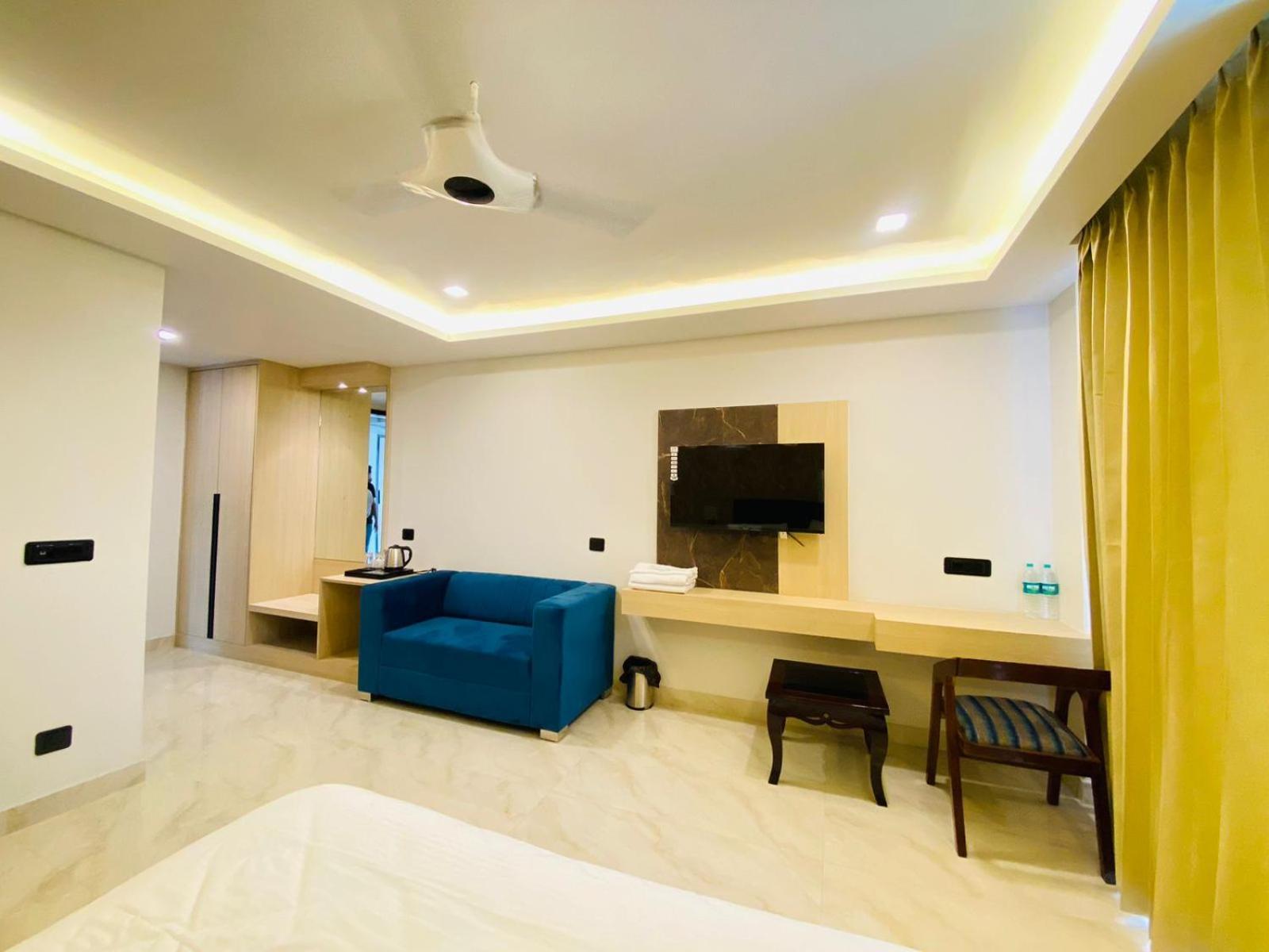 Hotel Holiday Grand Greater Noida Extérieur photo