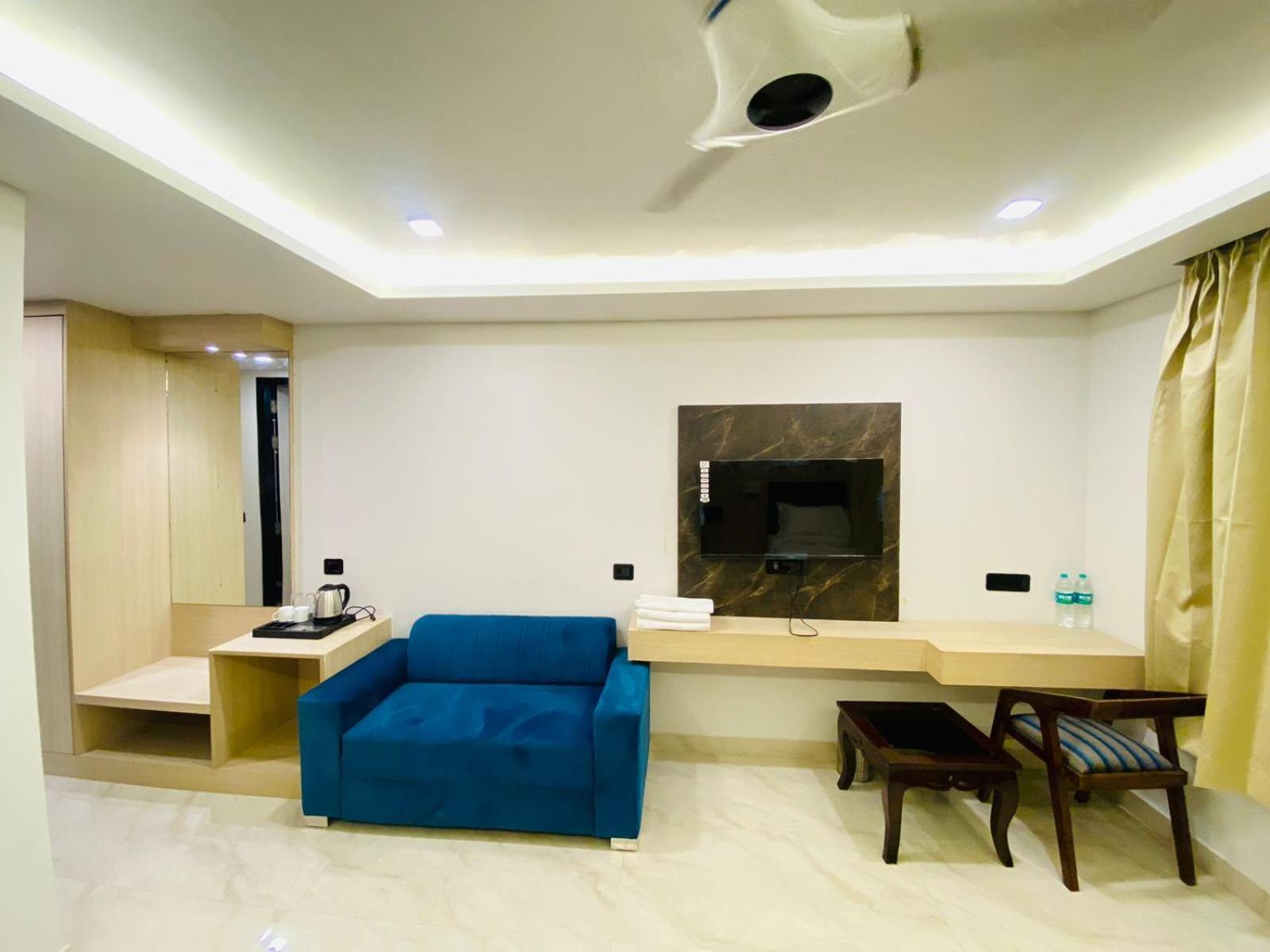 Hotel Holiday Grand Greater Noida Extérieur photo