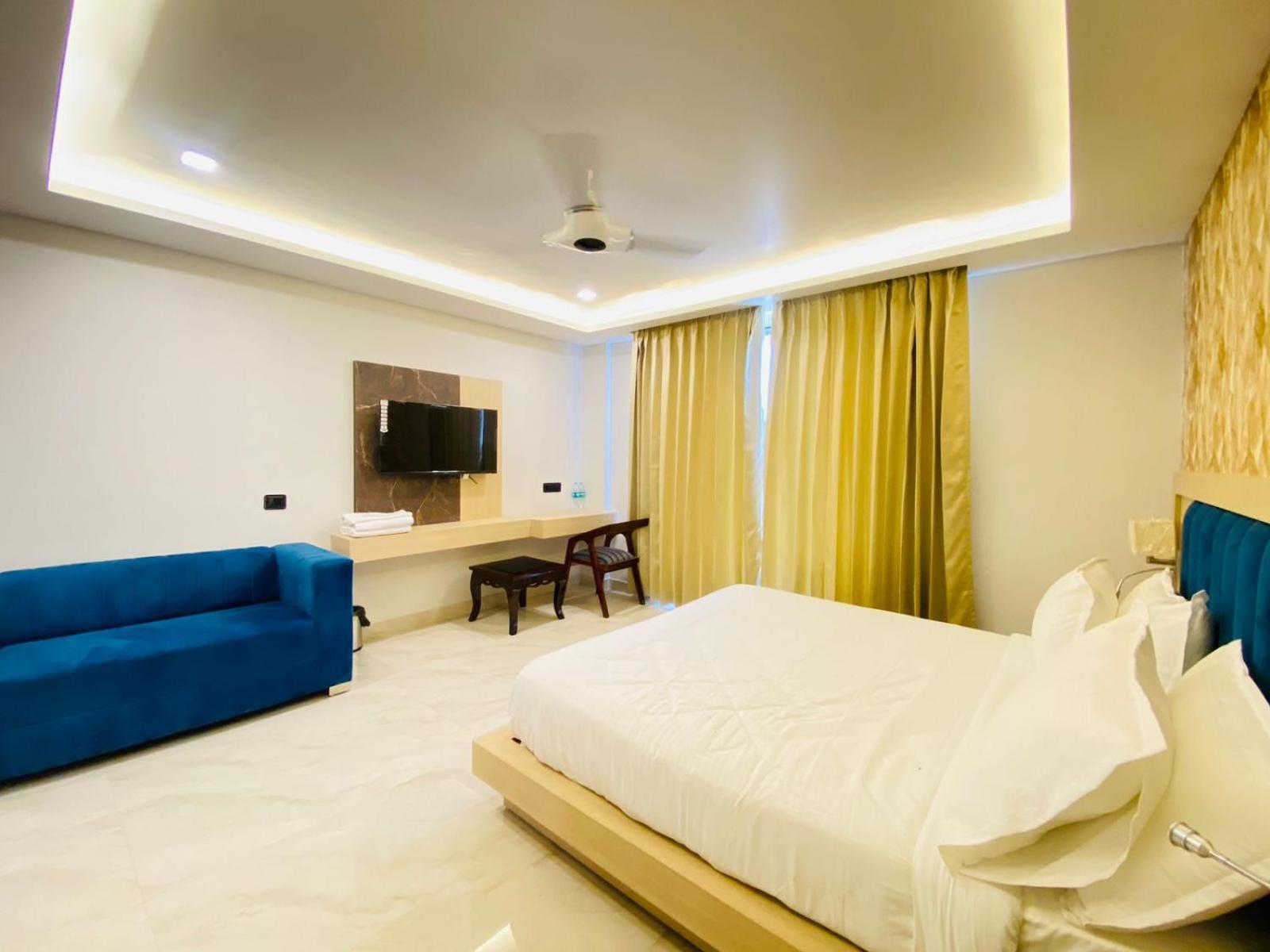 Hotel Holiday Grand Greater Noida Extérieur photo