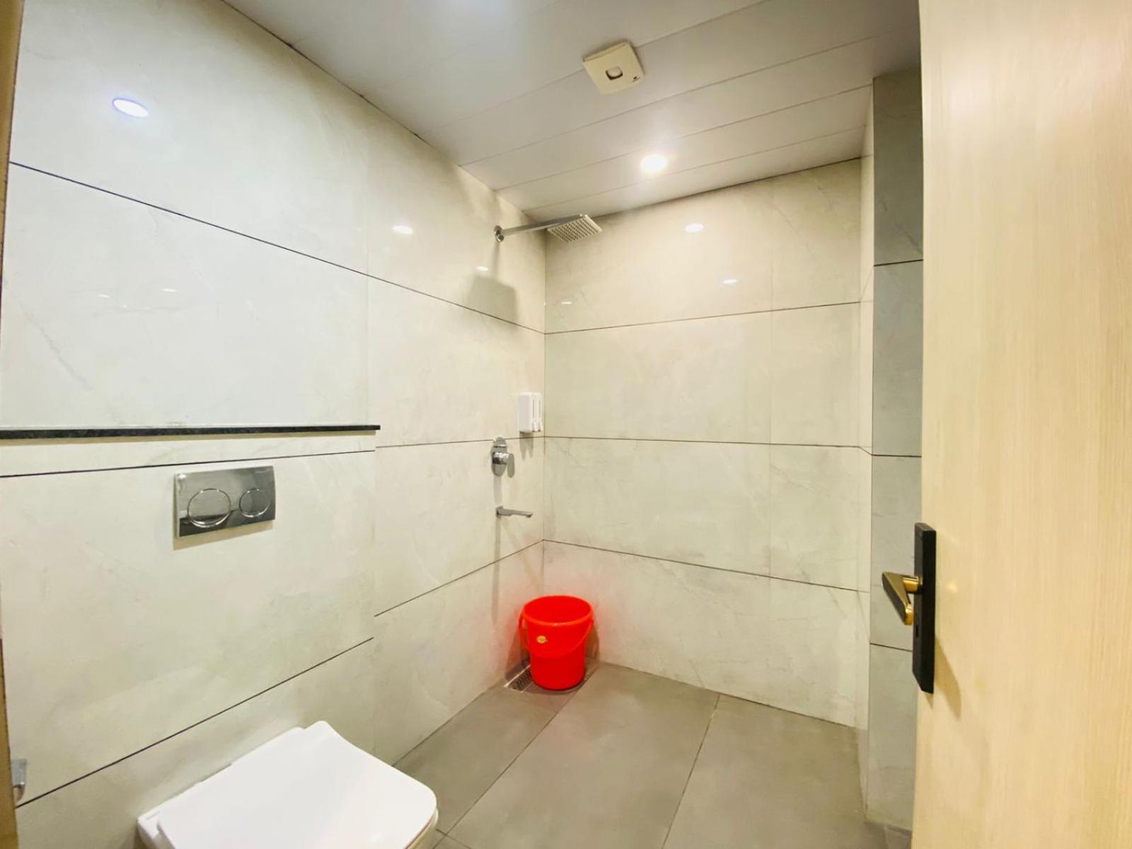 Hotel Holiday Grand Greater Noida Extérieur photo