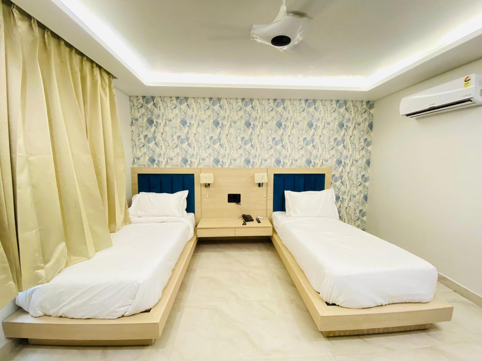 Hotel Holiday Grand Greater Noida Extérieur photo